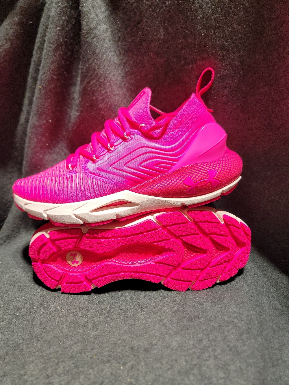 Under Armour Women's HOVR Phantom 2 IntelliKnit running shoes